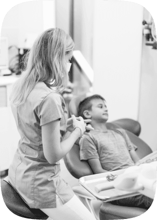 Diş İmplantı Nedir ve Kimlere Uygulanır?